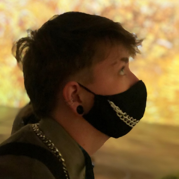 Meet your Posher, Brett - Picture 1 of 1